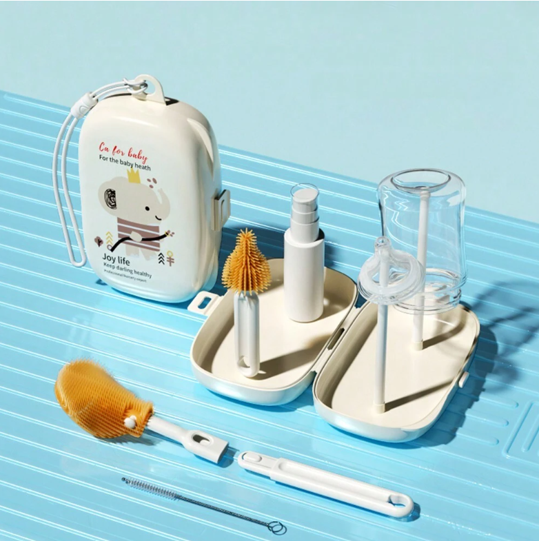 All-in-one compact cleaning set for bottles, straws, and nipples—perfect for travel.